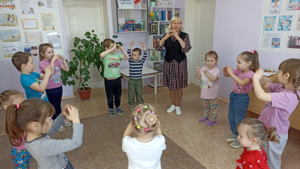 Литературные виражи "Добрый мир любимых сказок"